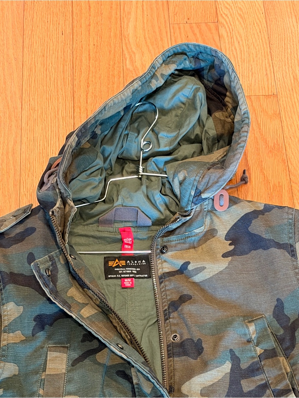 Alpha Industries Jacket with Black Label and Red Tag - Picture 4 of 6